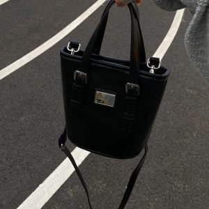 2023 Korean-Style Retro Bucket Bag for Women - Trendy Handheld Commuting Bag, High-End Niche Design, Crossbody Option