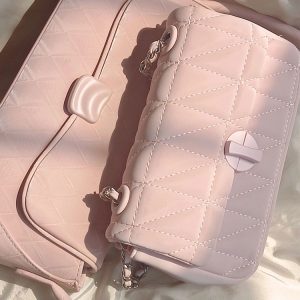 2023 Niche Design Single-Shoulder Chain Crossbody Bag for Women - High-End Quilted Casual Underarm Purse