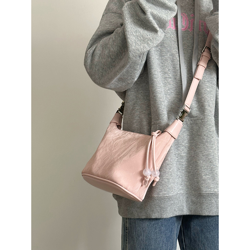 2024 Chinese-Style Handbag for Women - Versatile Work and Commuting Handheld, Underarm, Shoulder, and Crossbody Bag 2024 Chinese-Style Handbag for Women - Versatile Work and Commuting Handheld, Underarm, Shoulder, and Crossbody Bag