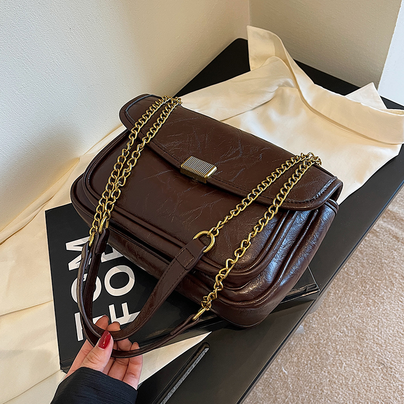 2025 High-End Textured Chain Shoulder Crossbody Bag for Women - Fashionable Commuting Underarm Style 2025 High-End Textured Chain Shoulder Crossbody Bag for Women - Fashionable Commuting Underarm Style