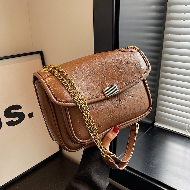 2025 High-End Textured Chain Shoulder Crossbody Bag for Women - Fashionable Commuting Underarm Style 2025 High-End Textured Chain Shoulder Crossbody Bag for Women - Fashionable Commuting Underarm Style