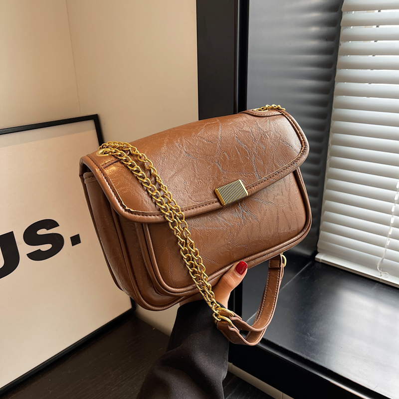 2025 High-End Textured Chain Shoulder Crossbody Bag for Women - Fashionable Commuting Underarm Style 2025 High-End Textured Chain Shoulder Crossbody Bag for Women - Fashionable Commuting Underarm Style