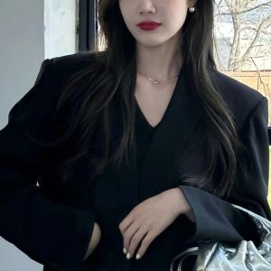 2025 Spring Oversized Black Blazer for Women, Casual Loose Fit Slimming Suit, Trendy High-End Jacket