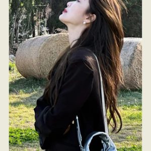 2025 Spring Oversized Black Blazer for Women, Casual Loose Fit Slimming Suit, Trendy High-End Jacket