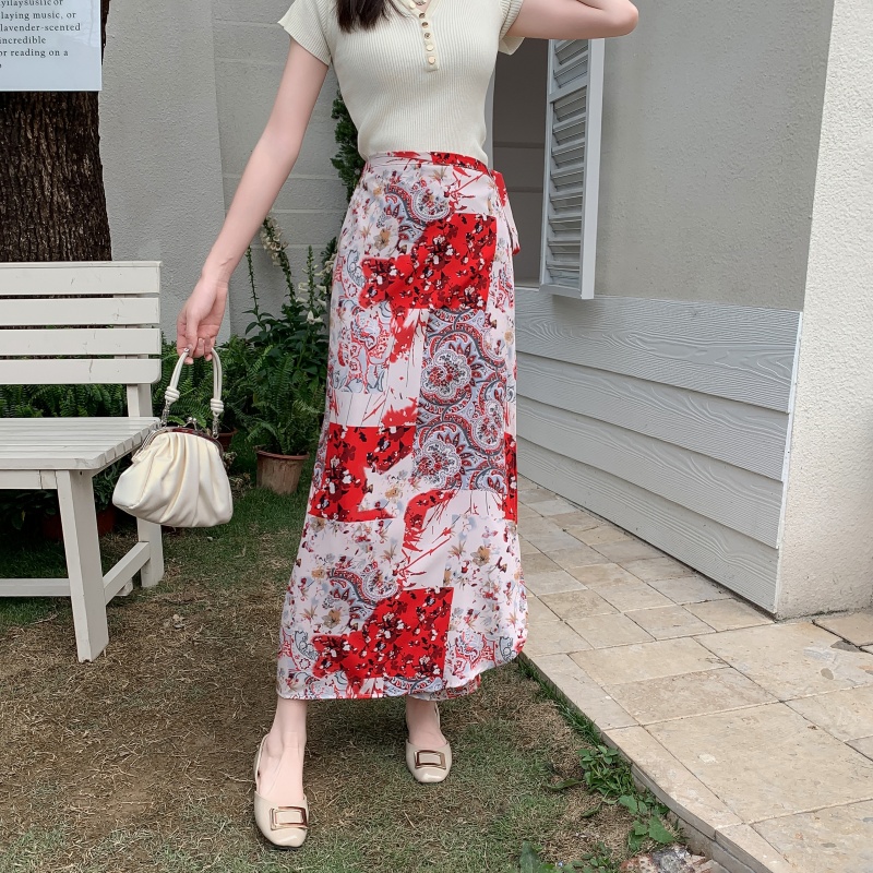 2025 Summer A-Line Floral Beach Skirt for Curvy Hips & Thighs - Irregular Long Design, Perfect for Boho and Y2K Styles 2025 Summer A-Line Floral Beach Skirt for Curvy Hips & Thighs - Irregular Long Design, Perfect for Boho and Y2K Styles