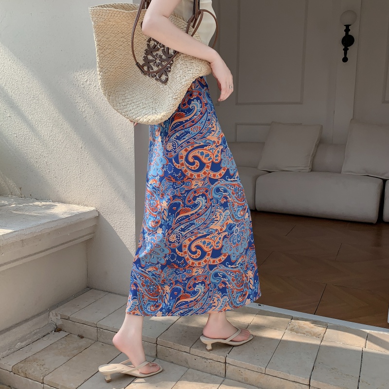 2025 Summer A-Line Floral Beach Skirt for Curvy Hips & Thighs - Irregular Long Design, Perfect for Boho and Y2K Styles 2025 Summer A-Line Floral Beach Skirt for Curvy Hips & Thighs - Irregular Long Design, Perfect for Boho and Y2K Styles