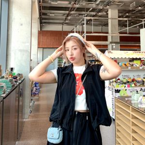 2025 Summer Fashion Versatile Stand Collar Vest for Women - Loose Slimming Sleeveless Top, Perfect for Y2K and Casual Looks