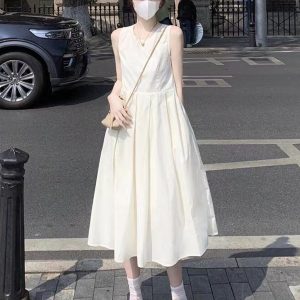 2025 Summer French Romantic Waist-Defined Sleeveless Fairy Long Dress for Petite Sizes - Elegant White Floral Style