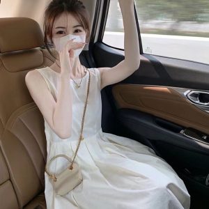 2025 Summer French Romantic Waist-Defined Sleeveless Fairy Long Dress for Petite Sizes - Elegant White Floral Style