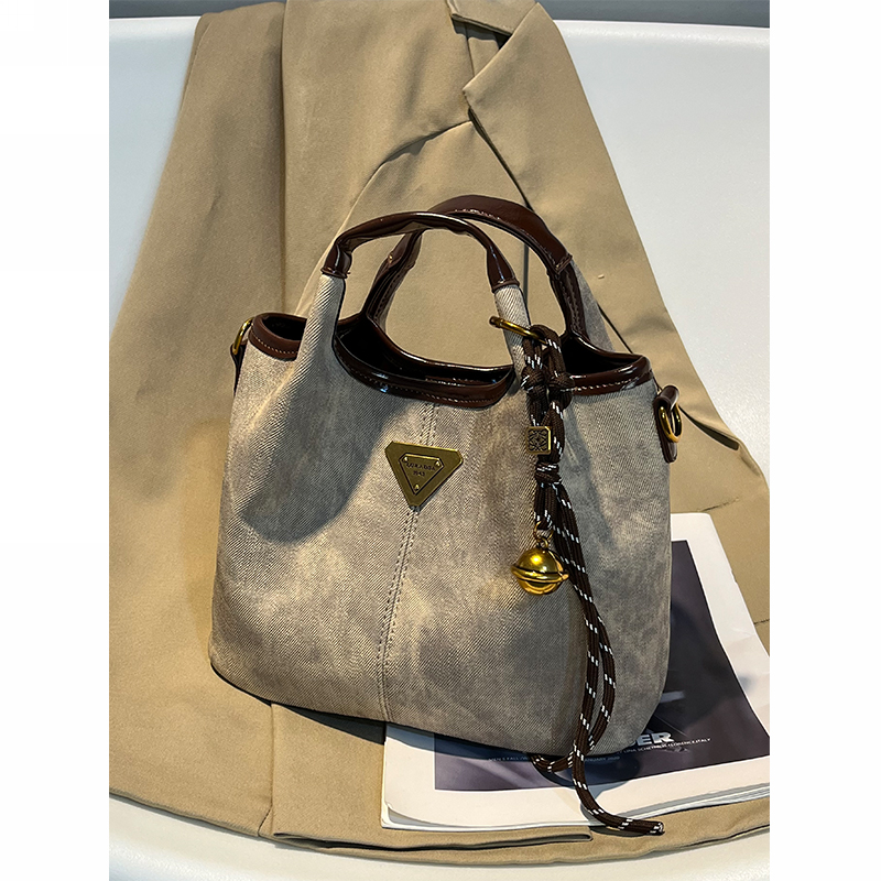 2025 Women's High-End Tote Bag - Stylish Versatile Handbag for Casual Shoulder or Crossbody Use