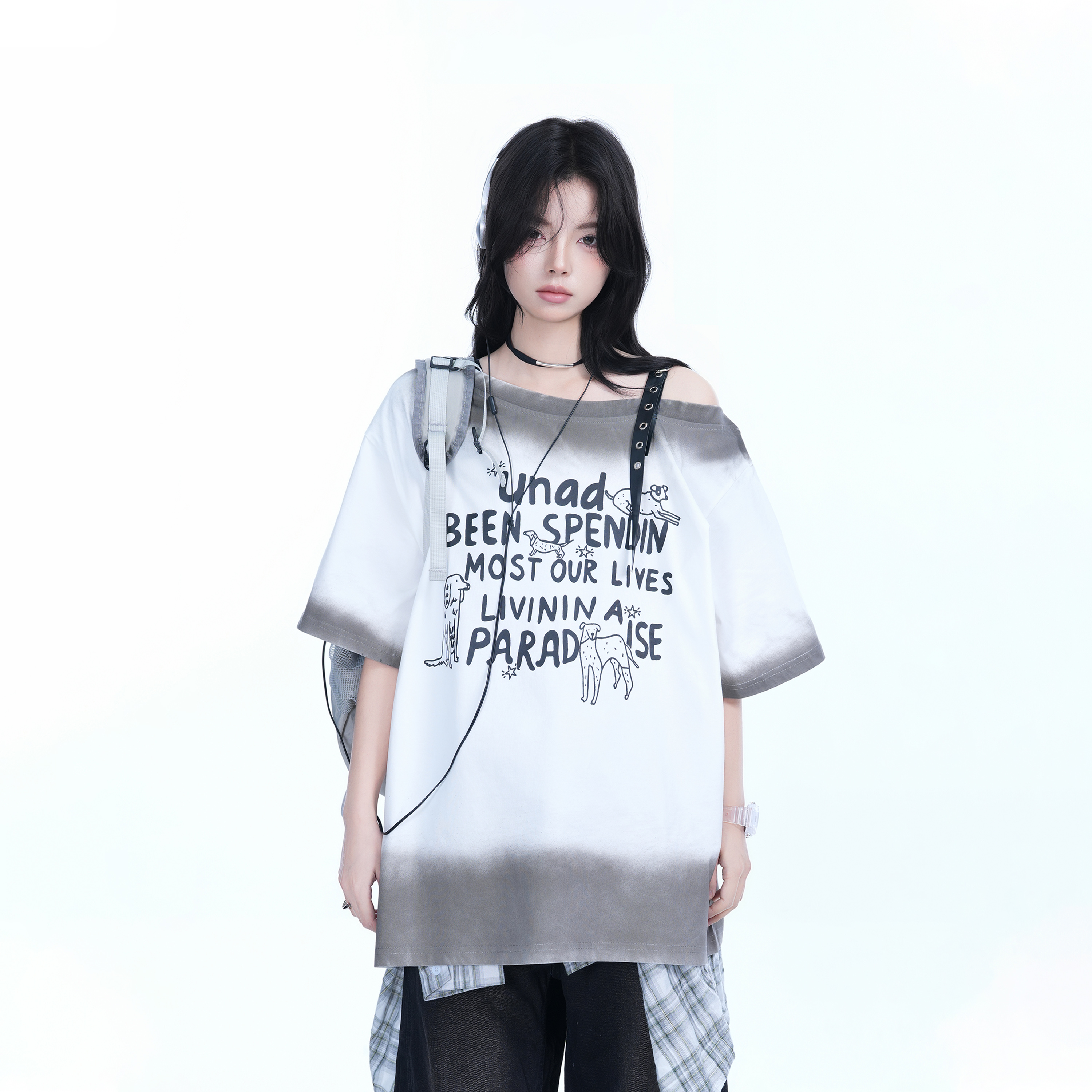 American Gradient Leather Buckle Off-Shoulder Oversized Short Sleeve T-Shirt for Women - Trendy Casual Spicy Girl Style American Gradient Leather Buckle Off-Shoulder Oversized Short Sleeve T-Shirt for Women - Trendy Casual Spicy Girl Style