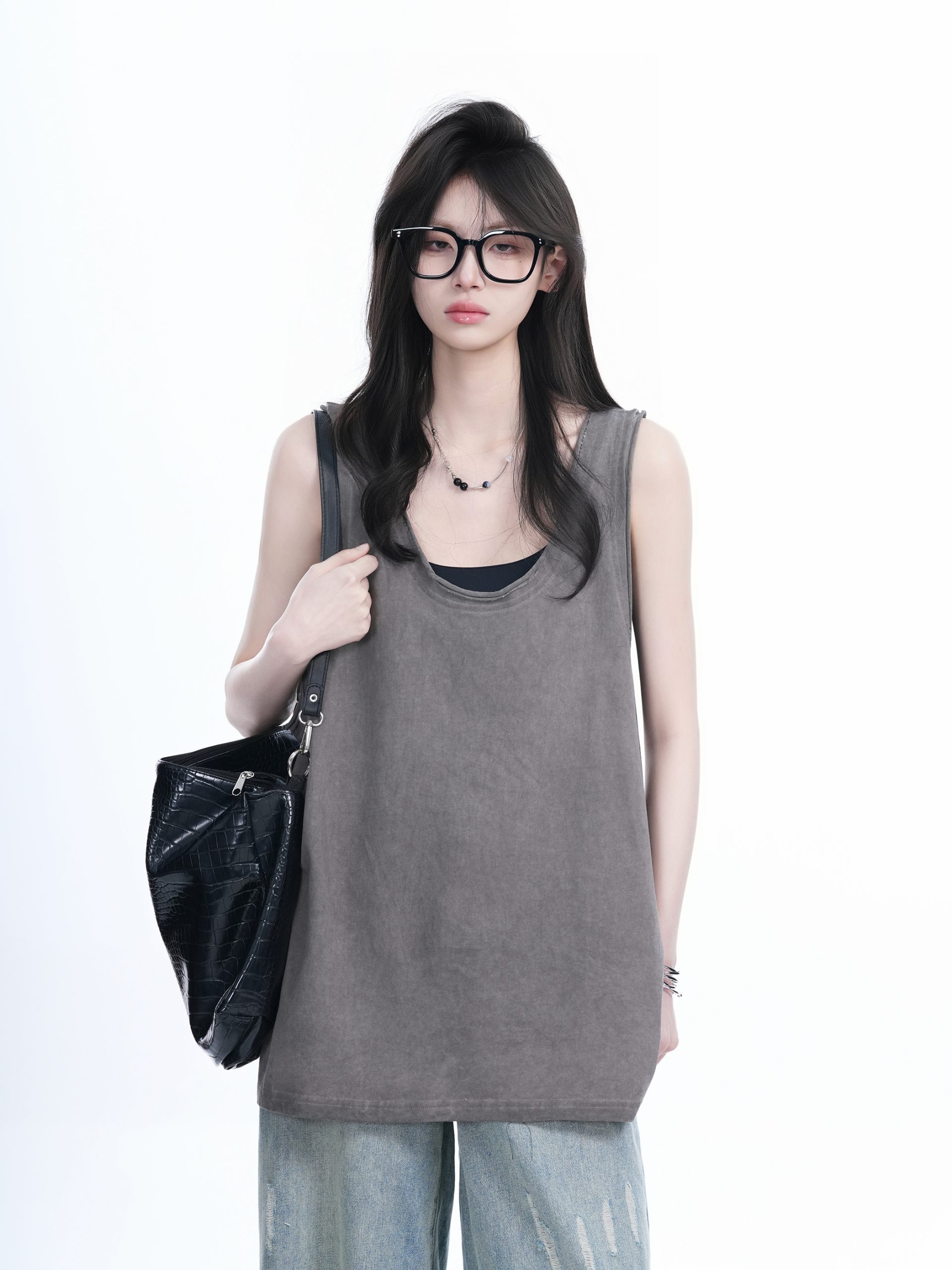 American Hip-Hop Distressed Rolled-Edge Tank Top for Women - Oversized Loose Sleeveless Tee, Trendy 90s Style American Hip-Hop Distressed Rolled-Edge Tank Top for Women - Oversized Loose Sleeveless Tee, Trendy 90s Style