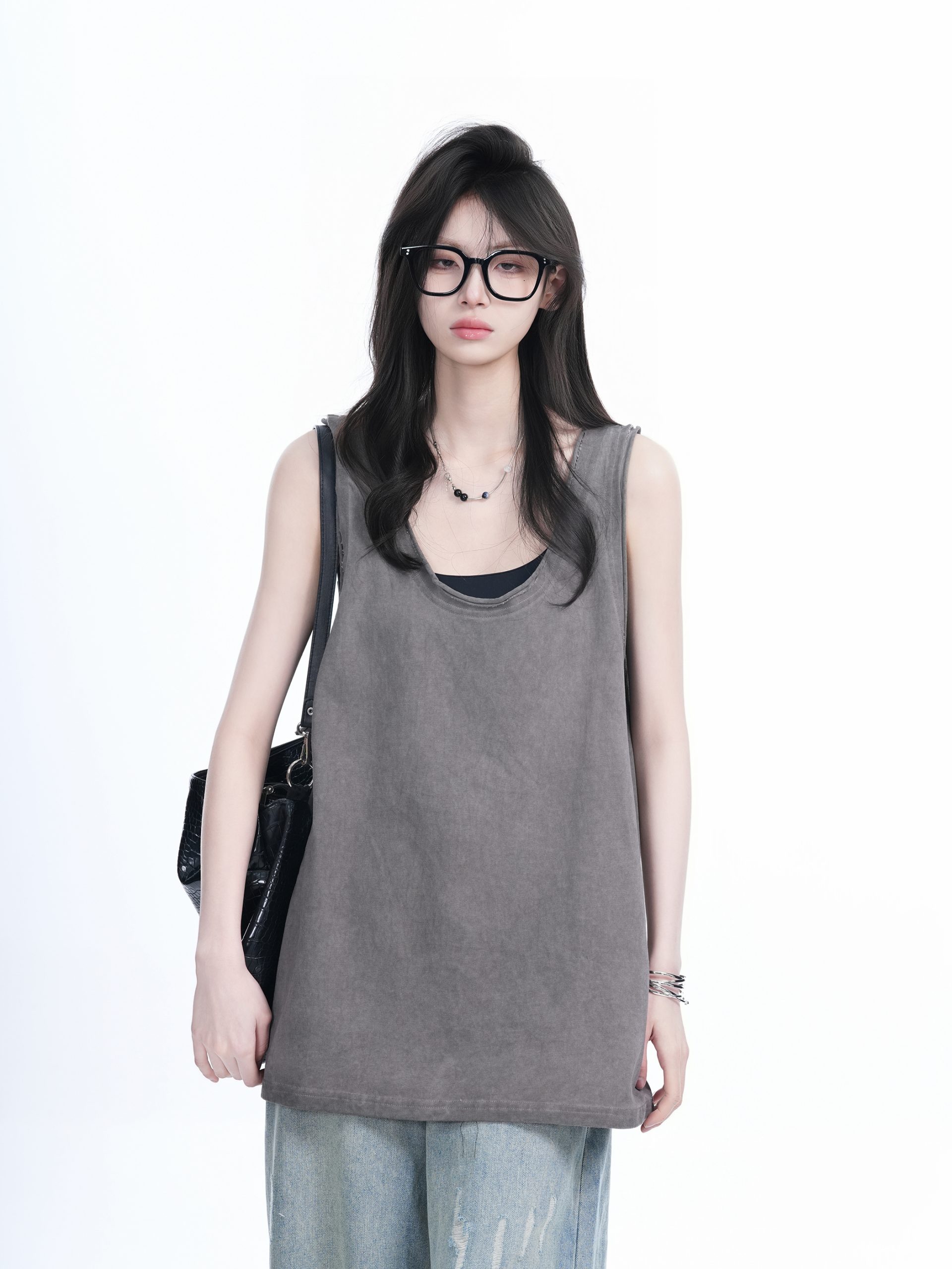 American Hip-Hop Distressed Rolled-Edge Tank Top for Women - Oversized Loose Sleeveless Tee, Trendy 90s Style American Hip-Hop Distressed Rolled-Edge Tank Top for Women - Oversized Loose Sleeveless Tee, Trendy 90s Style