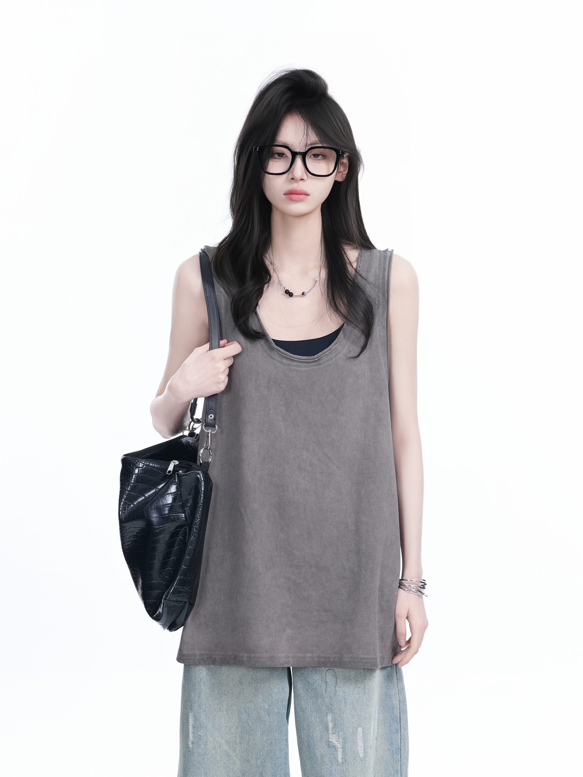 American Hip-Hop Distressed Rolled-Edge Tank Top for Women - Oversized Loose Sleeveless Tee, Trendy 90s Style American Hip-Hop Distressed Rolled-Edge Tank Top for Women - Oversized Loose Sleeveless Tee, Trendy 90s Style