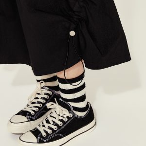 American Retro Black A-Line Half Skirt for Women, Summer Asymmetric Drawstring Design, Hip-Covering Umbrella Style