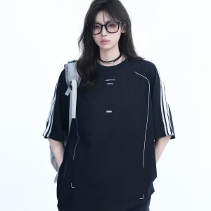 American Retro Black Short-Sleeve T-Shirt for Women – Loose Fit, Summer Casual Tee with Trendy Graphic Design