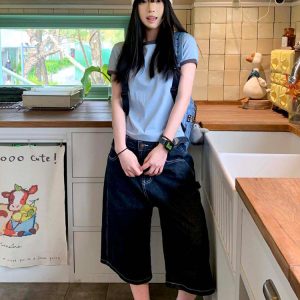 American Retro Color-Blocking Letter Print Cropped T-Shirt for Women - Slim-Fit Short Sleeve Round Neck Summer Top