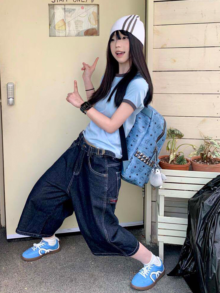 American Retro Color-Blocking Letter Print Cropped T-Shirt for Women - Slim-Fit Short Sleeve Round Neck Summer Top American Retro Color-Blocking Letter Print Cropped T-Shirt for Women - Slim-Fit Short Sleeve Round Neck Summer Top