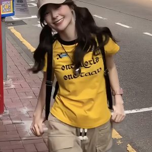 American Retro Color-Blocking Letter Print Short Sleeve T-Shirt for Women - Slim Fit Summer Top in Sweet and Spicy Style