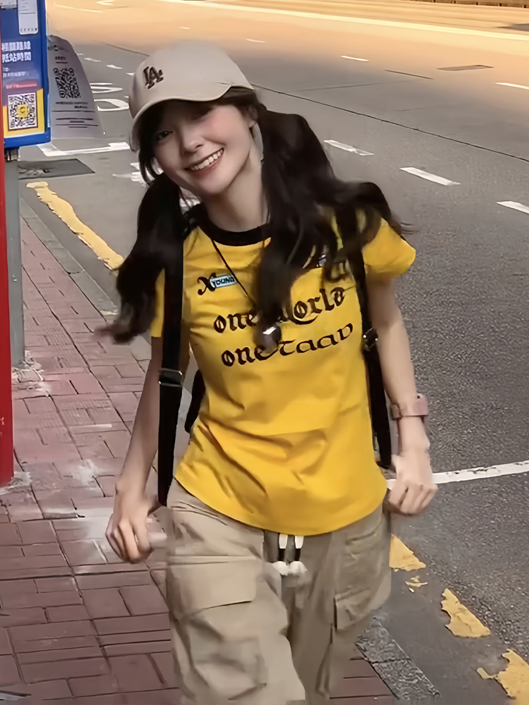 American Retro Color-Blocking Letter Print Short Sleeve T-Shirt for Women - Slim Fit Summer Top in Sweet and Spicy Style American Retro Color-Blocking Letter Print Short Sleeve T-Shirt for Women - Slim Fit Summer Top in Sweet and Spicy Style