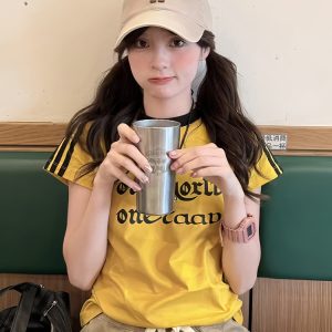 American Retro Color-Blocking Letter Print Short Sleeve T-Shirt for Women - Slim Fit Summer Top in Sweet and Spicy Style