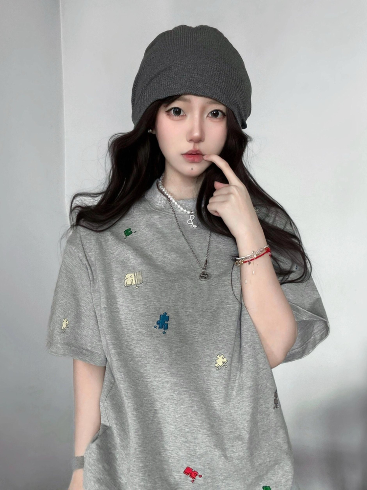 American Retro Embroidered Puzzle Graphic Short Sleeve T-Shirt for Women - Trendy Summer Couple Top, High-End Fashion American Retro Embroidered Puzzle Graphic Short Sleeve T-Shirt for Women - Trendy Summer Couple Top, High-End Fashion