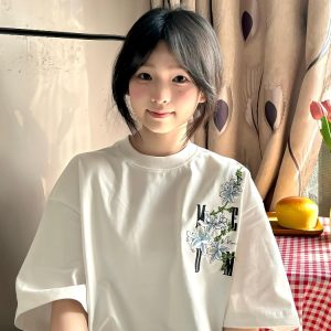 American Retro Embroidered Vine Floral Short Sleeve T-Shirt for Women - Trendy Oversized Summer 2025 High Street Style