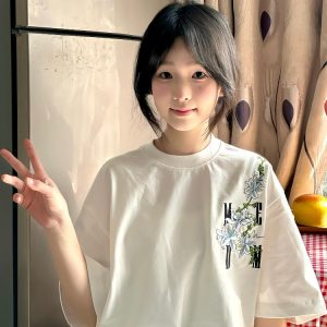 American Retro Embroidered Vine Floral Short Sleeve T-Shirt for Women - Trendy Oversized Summer 2025 High Street Style