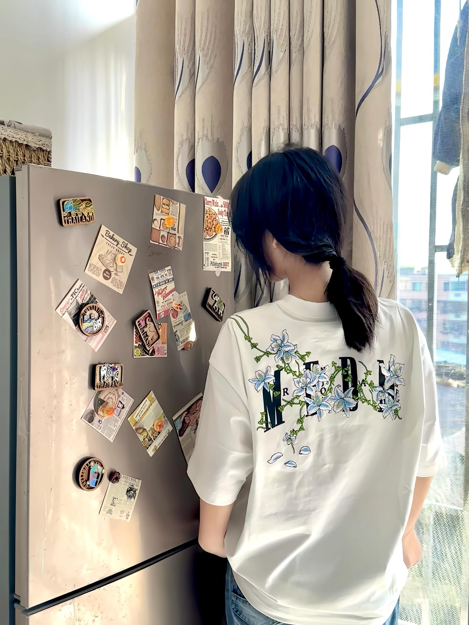 American Retro Embroidered Vine Floral Short Sleeve T-Shirt for Women - Trendy Oversized Summer 2025 High Street Style American Retro Embroidered Vine Floral Short Sleeve T-Shirt for Women - Trendy Oversized Summer 2025 High Street Style