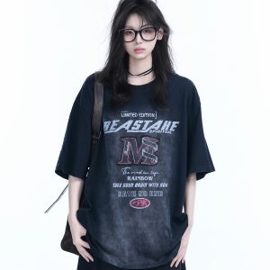 American Retro Gradient Red Short-Sleeve T-Shirt for Women, Unique Loose Fit with Embroidery, Y2K Inspired Fashion Top