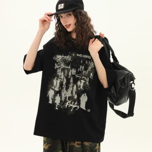 American Retro Graffiti Short Sleeve T-Shirt for Men and Women - Loose Fit Summer Streetwear Couple Top