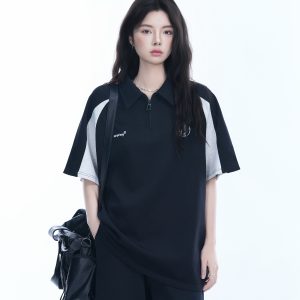 American Retro Half-Zip Collar Short-Sleeve T-Shirt for Women - Loose Fit Polo Style with Mountain-Inspired Graphic