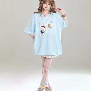 American Retro Hello Kitty Embroidered Short Sleeve T-Shirt for Women - Casual Summer Top with Vintage 90s Style