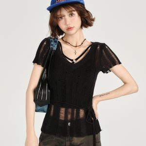 American Retro Hollowed-Out Ripped Short-Sleeve Cover-Up for Women - Slim-Fit Summer Top in Girly Style