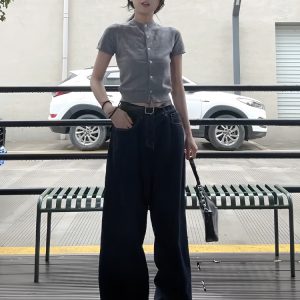 American Retro Knitted Cardigan for Women - Gray Short-Sleeve Slim Fit T-Shirt, Casual Summer Style Top