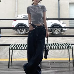 American Retro Knitted Cardigan for Women - Gray Short-Sleeve Slim Fit T-Shirt, Casual Summer Style Top