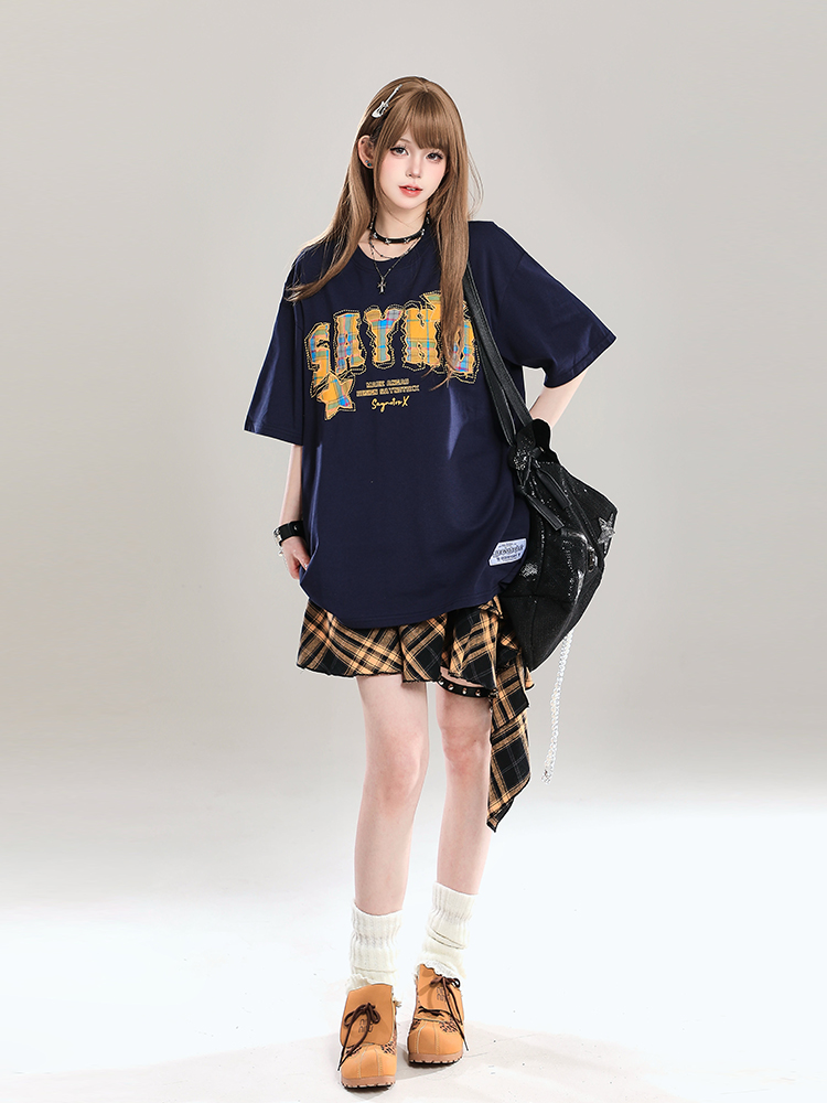 American Retro Letter Embroidery Short Sleeve T-Shirt for Women - Stylish Loose Fit College Casual Top for Summer 2025 American Retro Letter Embroidery Short Sleeve T-Shirt for Women - Stylish Loose Fit College Casual Top for Summer 2025