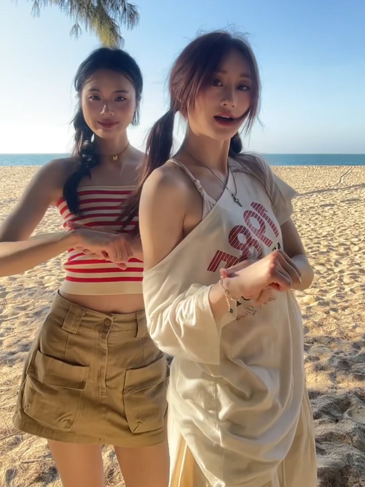 American Retro Off-Shoulder T-Shirt for Women, Summer Letter Print, Oversized Loose Short Sleeve, Trendy Y2K Shoulder-Baring Top American Retro Off-Shoulder T-Shirt for Women, Summer Letter Print, Oversized Loose Short Sleeve, Trendy Y2K Shoulder-Baring Top