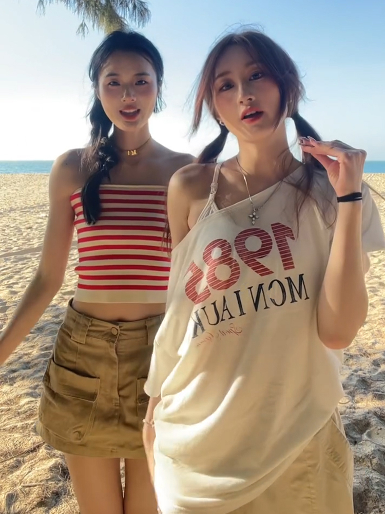 American Retro Off-Shoulder T-Shirt for Women, Summer Letter Print, Oversized Loose Short Sleeve, Trendy Y2K Shoulder-Baring Top American Retro Off-Shoulder T-Shirt for Women, Summer Letter Print, Oversized Loose Short Sleeve, Trendy Y2K Shoulder-Baring Top