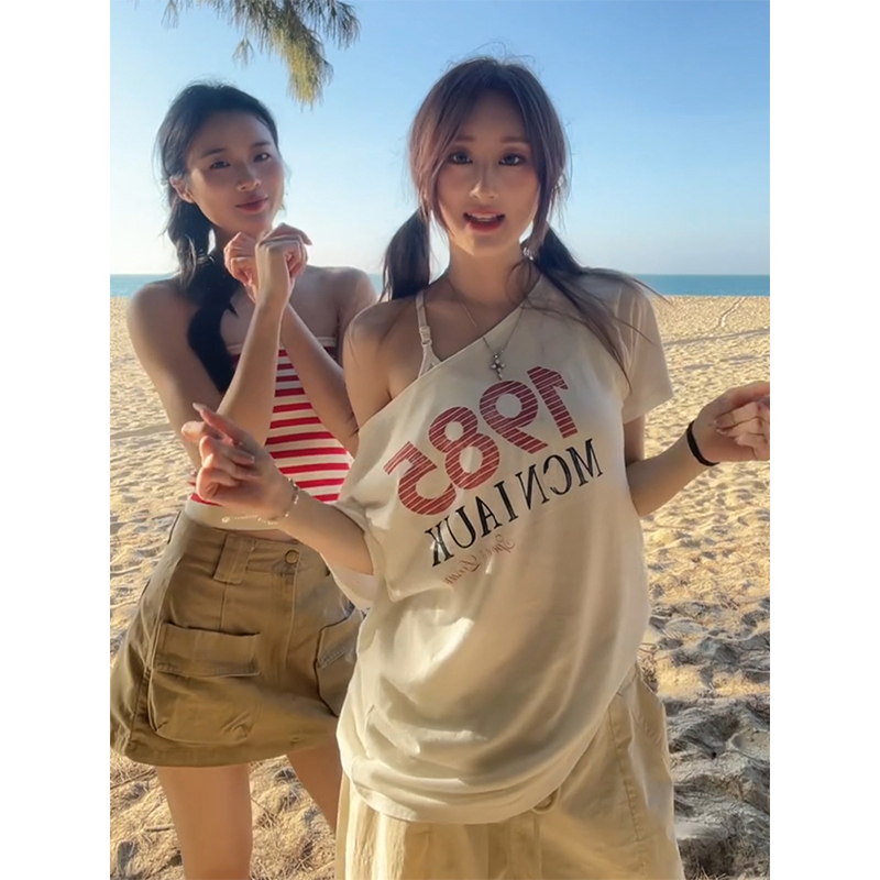 American Retro Off-Shoulder T-Shirt for Women, Summer Letter Print, Oversized Loose Short Sleeve, Trendy Y2K Shoulder-Baring Top American Retro Off-Shoulder T-Shirt for Women, Summer Letter Print, Oversized Loose Short Sleeve, Trendy Y2K Shoulder-Baring Top