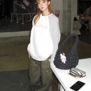 American Retro Patchwork Striped Raglan Long Sleeve T-Shirt for Women - Loose College Style Top, Trendy Early Spring Layer