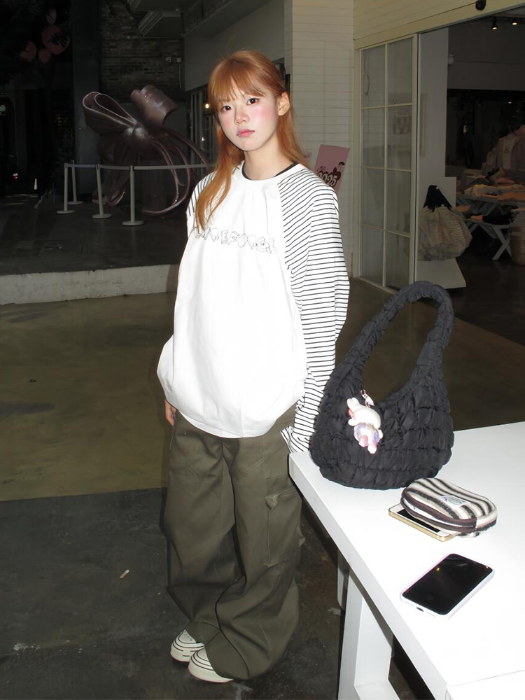 American Retro Patchwork Striped Raglan Long Sleeve T-Shirt for Women - Loose College Style Top, Trendy Early Spring Layer American Retro Patchwork Striped Raglan Long Sleeve T-Shirt for Women - Loose College Style Top, Trendy Early Spring Layer