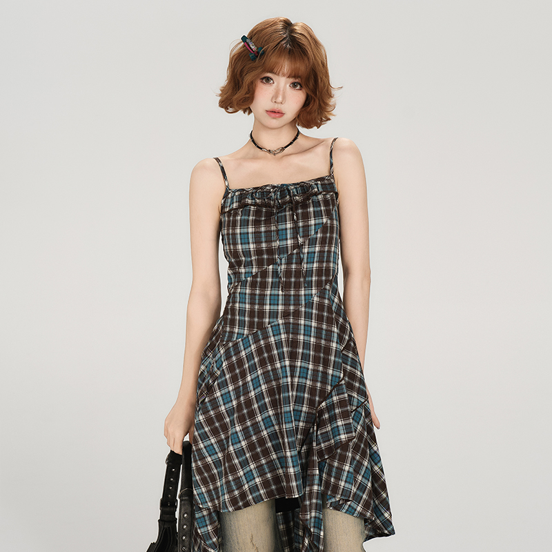 American Retro Plaid Spaghetti Strap Dress for Women - Fitted Summer Style, Cute Girly Design, Perfect for Y2K Fashion Lovers