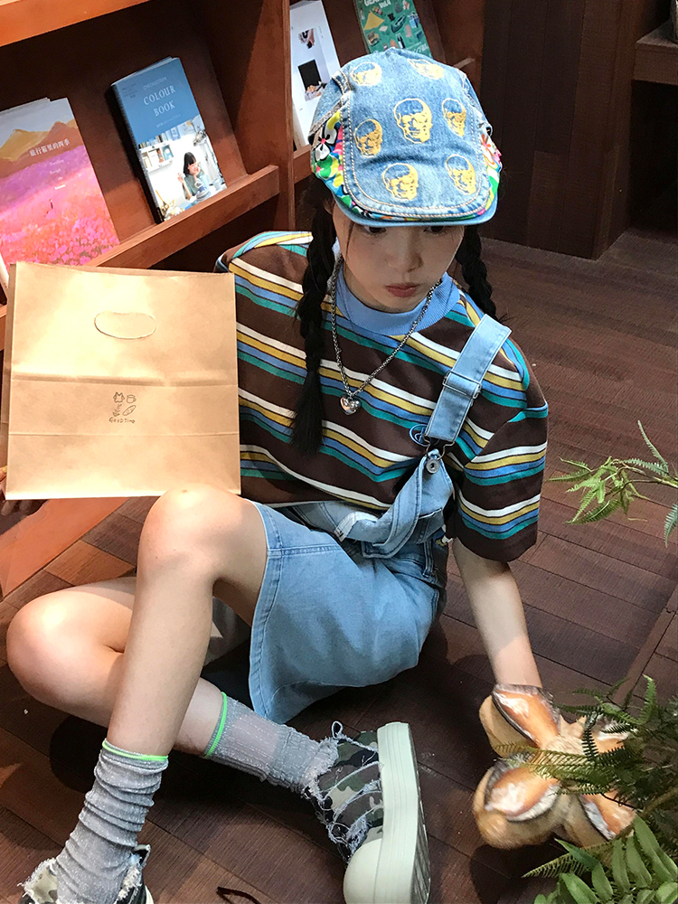 American Retro Striped Short Sleeve Casual Color-Blocking T-Shirt for Women - Summer Loose Fit College Style Top American Retro Striped Short Sleeve Casual Color-Blocking T-Shirt for Women - Summer Loose Fit College Style Top