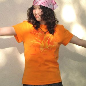American Retro Summer Lily Print T-Shirt for Women, Round Neck, Short Sleeves, Slim Fit, 90s Inspired Orange Top