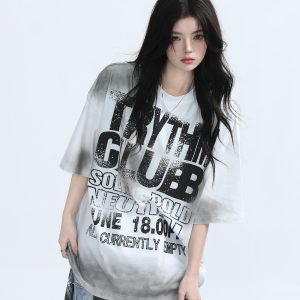 American Retro Tie-Dye Red Short Sleeve T-Shirt for Women - Heavy-Duty Loose Fit Summer Tee with Mountain Graphic Design