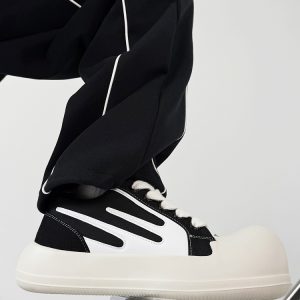 American-Style Mickey Mouse Head Canvas Sneakers - Unisex Sports Loafers with Milk-Flavored Sole and Raised Toe