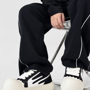 American-Style Mickey Mouse Head Canvas Sneakers - Unisex Sports Loafers with Milk-Flavored Sole and Raised Toe