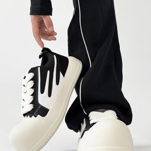 American-Style Mickey Mouse Head Canvas Sneakers - Unisex Sports Loafers with Milk-Flavored Sole and Raised Toe