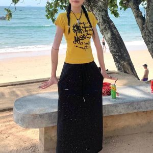 American Style Slim-Fit Short T-Shirt for Women - Summer Graffiti Print, Stretchy, Flattering Shoulder Top